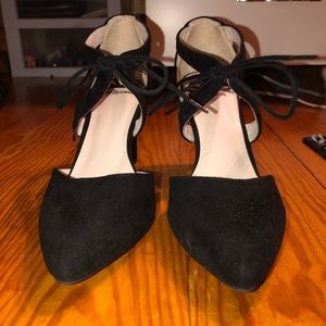 Black tie front heels